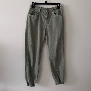 Zara the Mercer joggers green khaki midrise pants size small